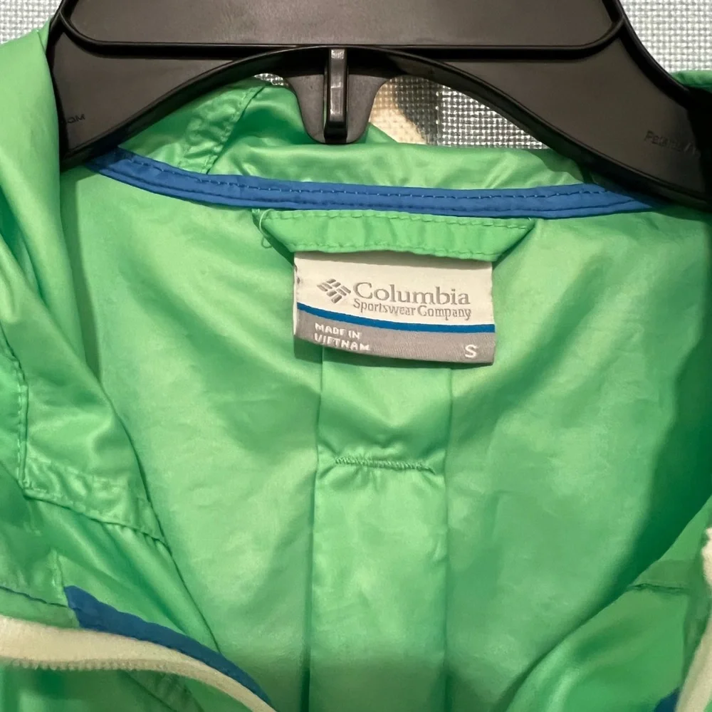 NWOT- Columbia Neon Green Windbreaker 💚✨ - Picture 4 of 7
